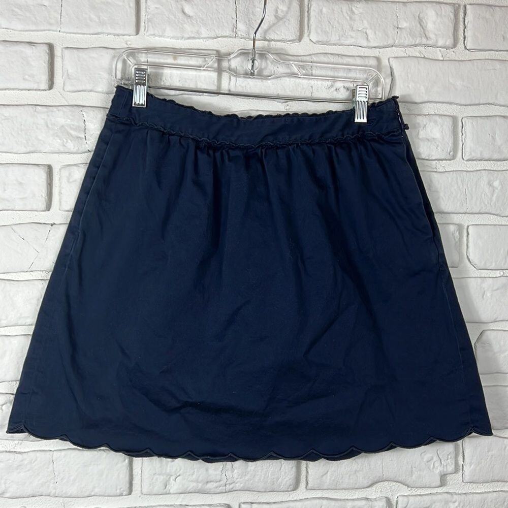 Vineyard Vines navy blue scalloped skirt size 6 - Picture 2 of 11